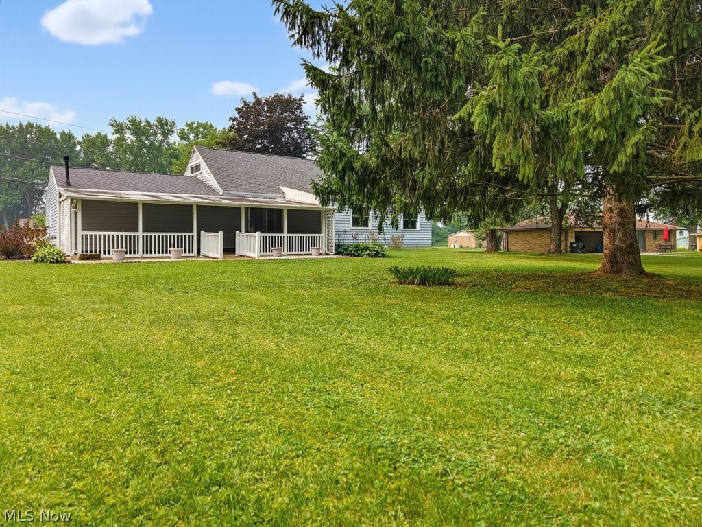 6069 NE Peach Street Louisville OH 44641