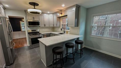426 Dorchester Road Akron OH 44320