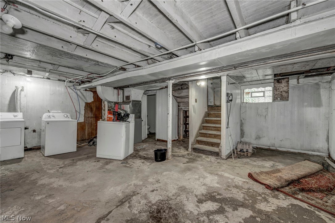 9822 Raymond Avenue Cleveland OH 44104