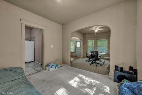 9822 Raymond Avenue Cleveland OH 44104
