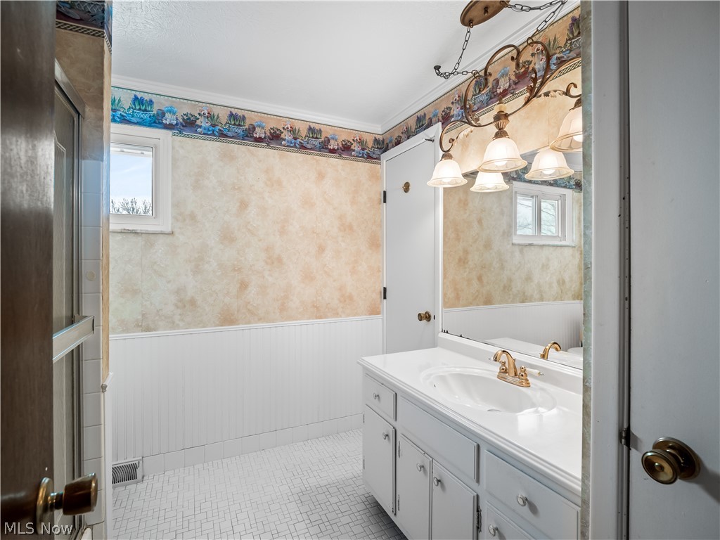 5482 Dorothy Drive North Olmsted OH 44070