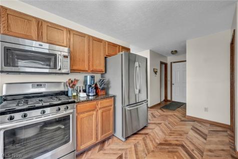 325 Longfellow Street Elyria OH 44035