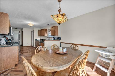 325 Longfellow Street Elyria OH 44035