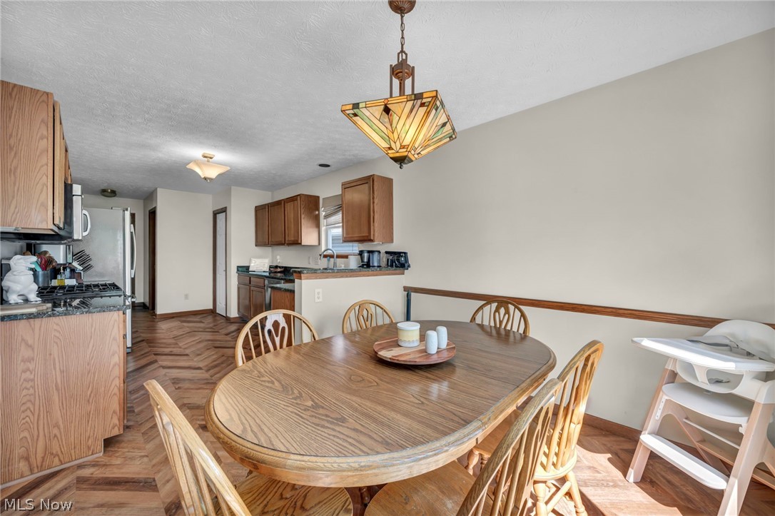 325 Longfellow Street Elyria OH 44035