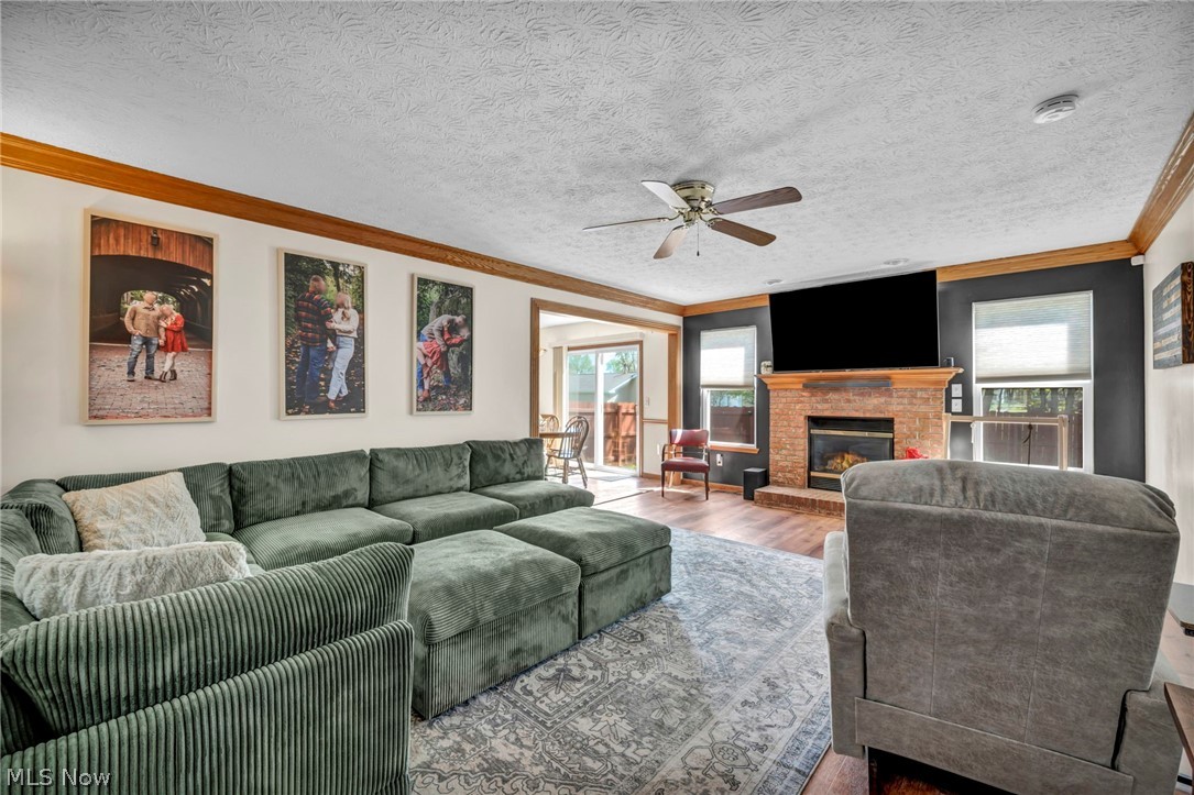 325 Longfellow Street Elyria OH 44035