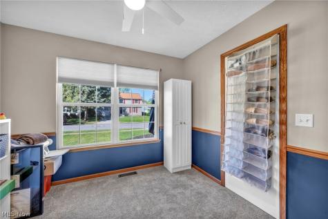 325 Longfellow Street Elyria OH 44035