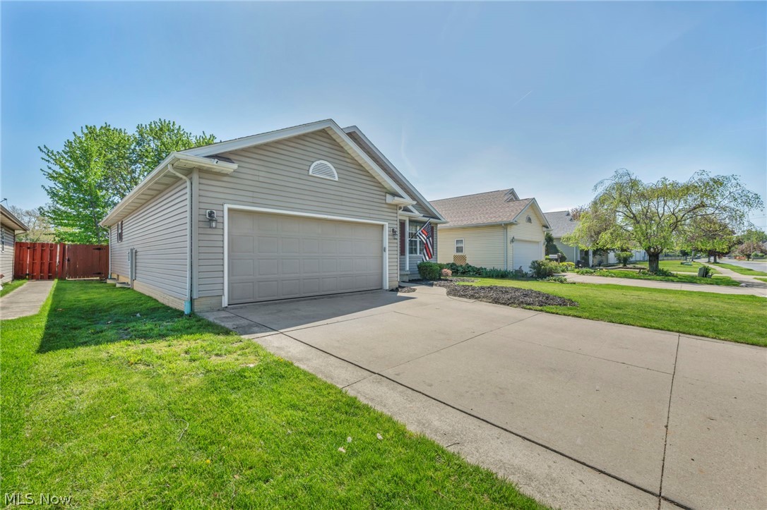 325 Longfellow Street Elyria OH 44035