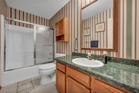 325 Longfellow Street Elyria OH 44035