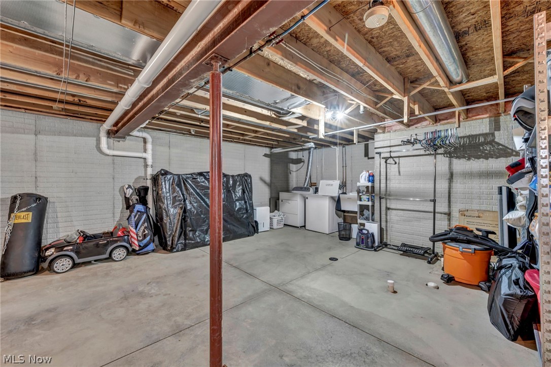 325 Longfellow Street Elyria OH 44035