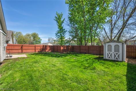 325 Longfellow Street Elyria OH 44035