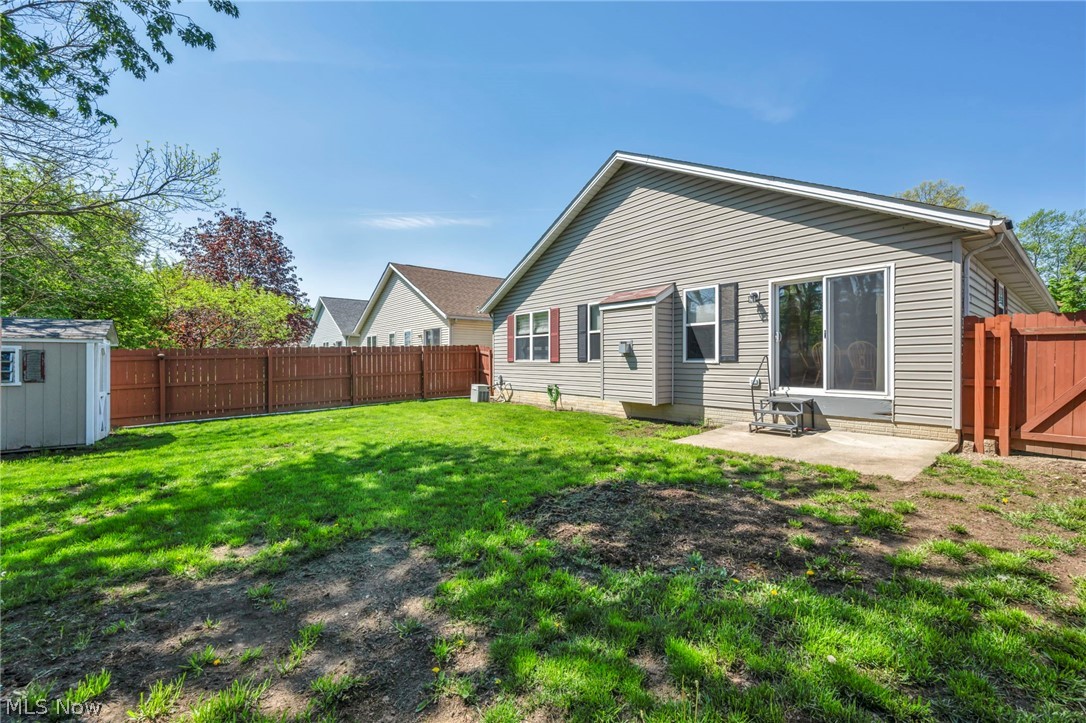 325 Longfellow Street Elyria OH 44035