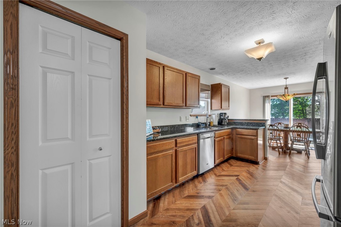 325 Longfellow Street Elyria OH 44035