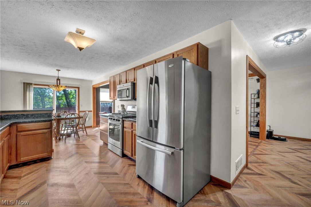 325 Longfellow Street Elyria OH 44035