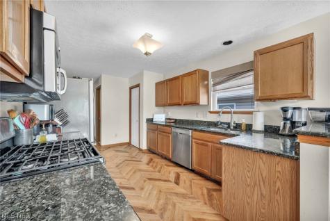 325 Longfellow Street Elyria OH 44035