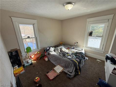 1226 Shriver Avenue NE Canton OH 44705