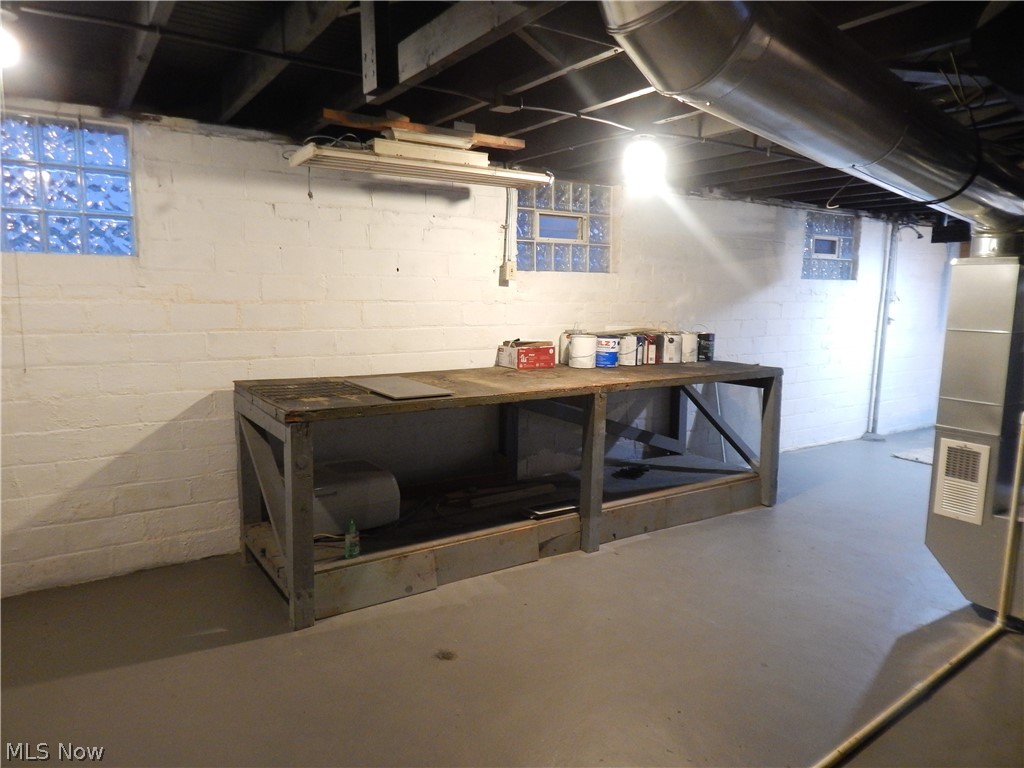 1718 Cook Avenue Cleveland OH 44109