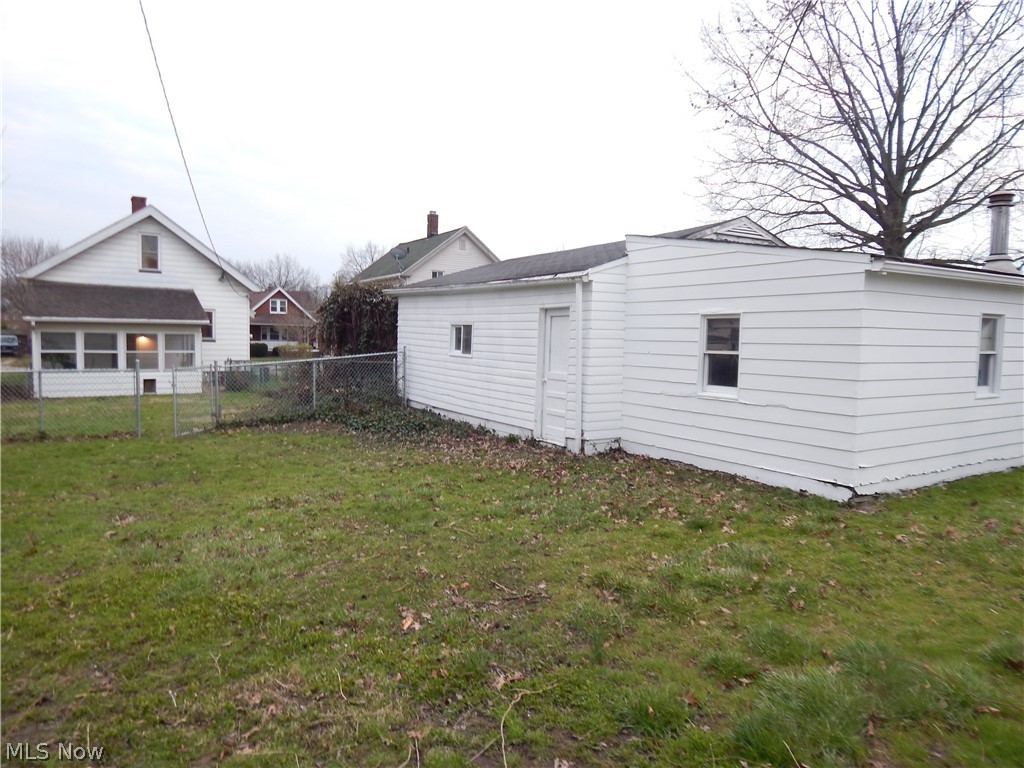 1718 Cook Avenue Cleveland OH 44109
