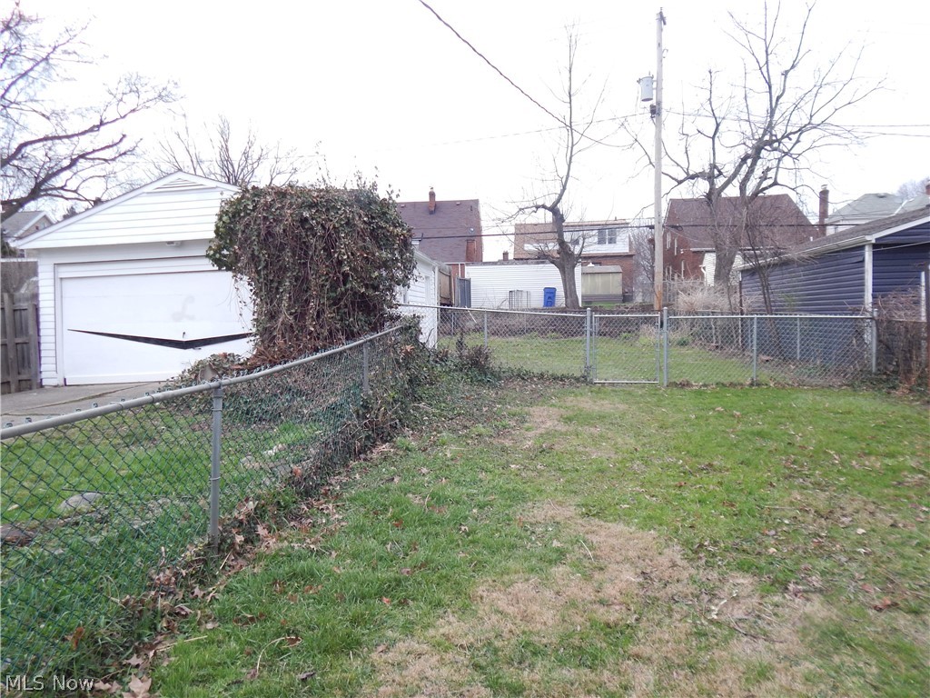 1718 Cook Avenue Cleveland OH 44109