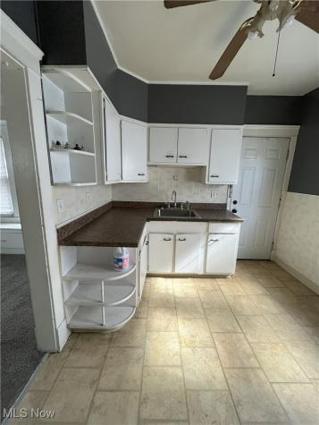 3373 W 86th Street Cleveland OH 44102