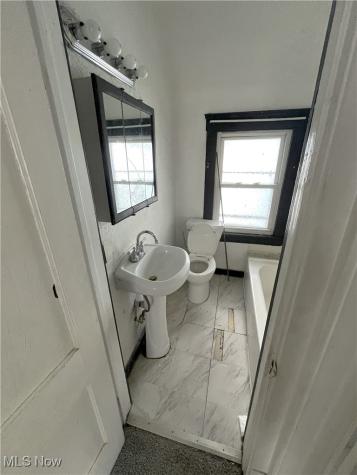 3373 W 86th Street Cleveland OH 44102