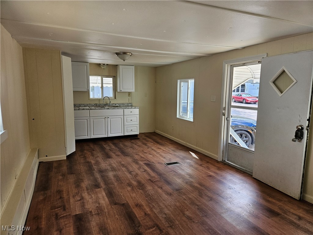 2305 E Waterloo Road Akron OH 44312