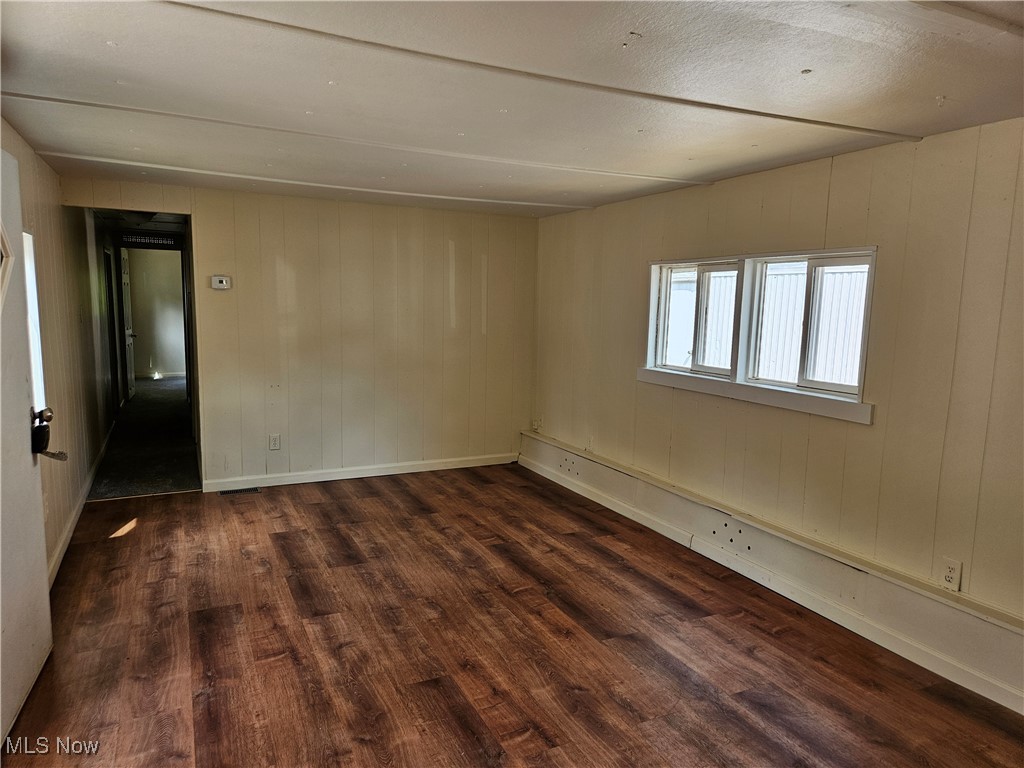 2305 E Waterloo Road Akron OH 44312