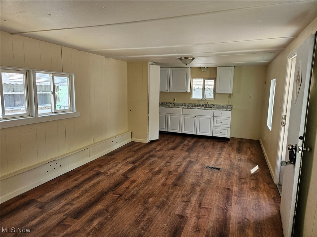 2305 E Waterloo Road Akron OH 44312