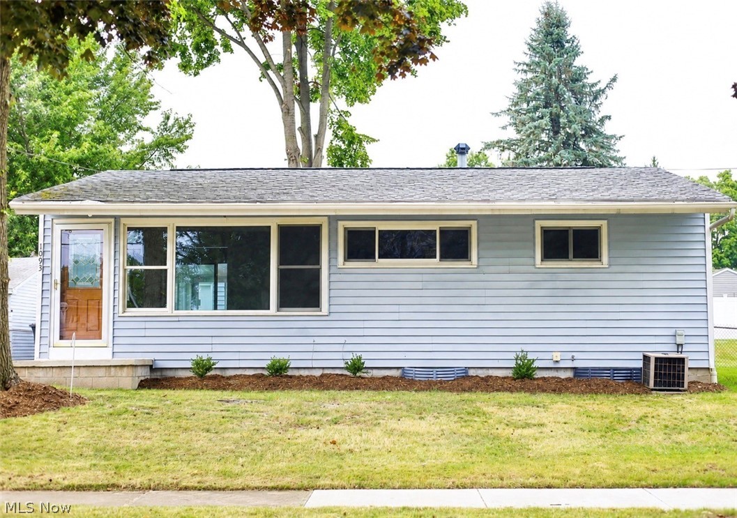 1093 Sutherland Avenue Akron OH 44314