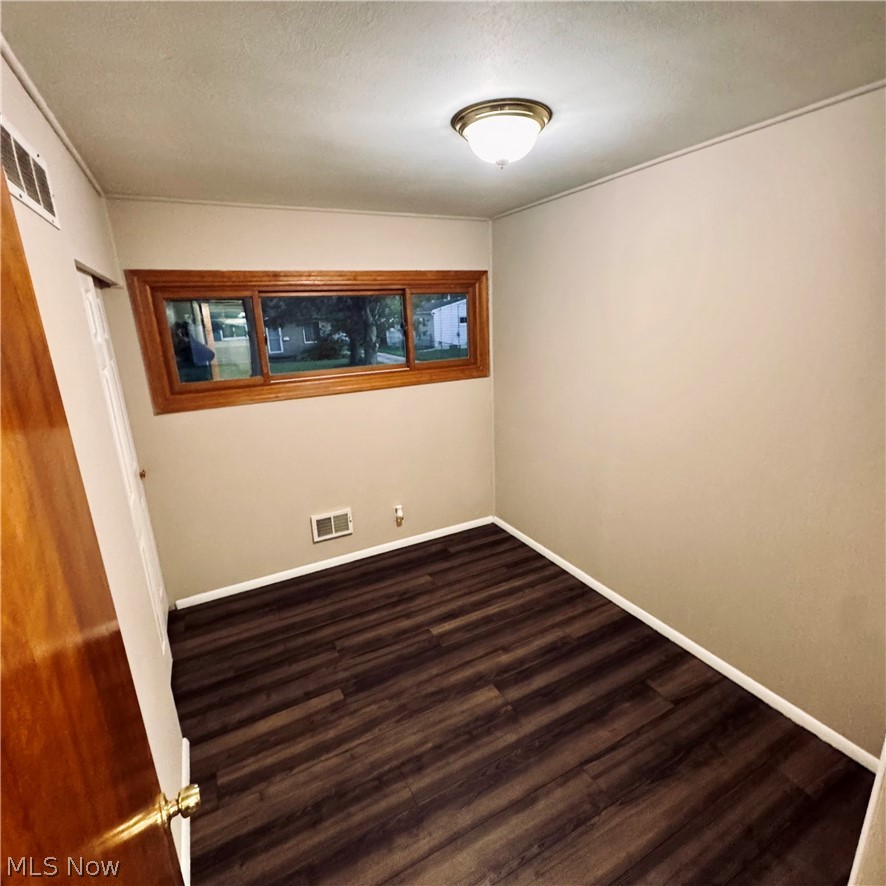 1093 Sutherland Avenue Akron OH 44314