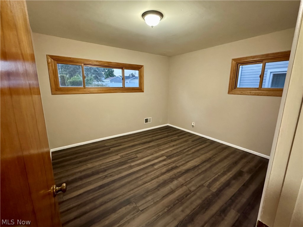 1093 Sutherland Avenue Akron OH 44314