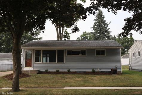 1093 Sutherland Avenue Akron OH 44314
