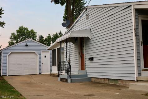 1093 Sutherland Avenue Akron OH 44314