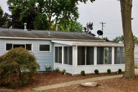 1093 Sutherland Avenue Akron OH 44314