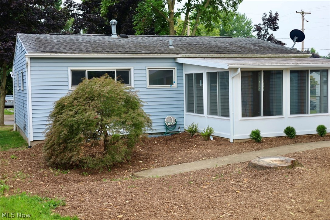 1093 Sutherland Avenue Akron OH 44314