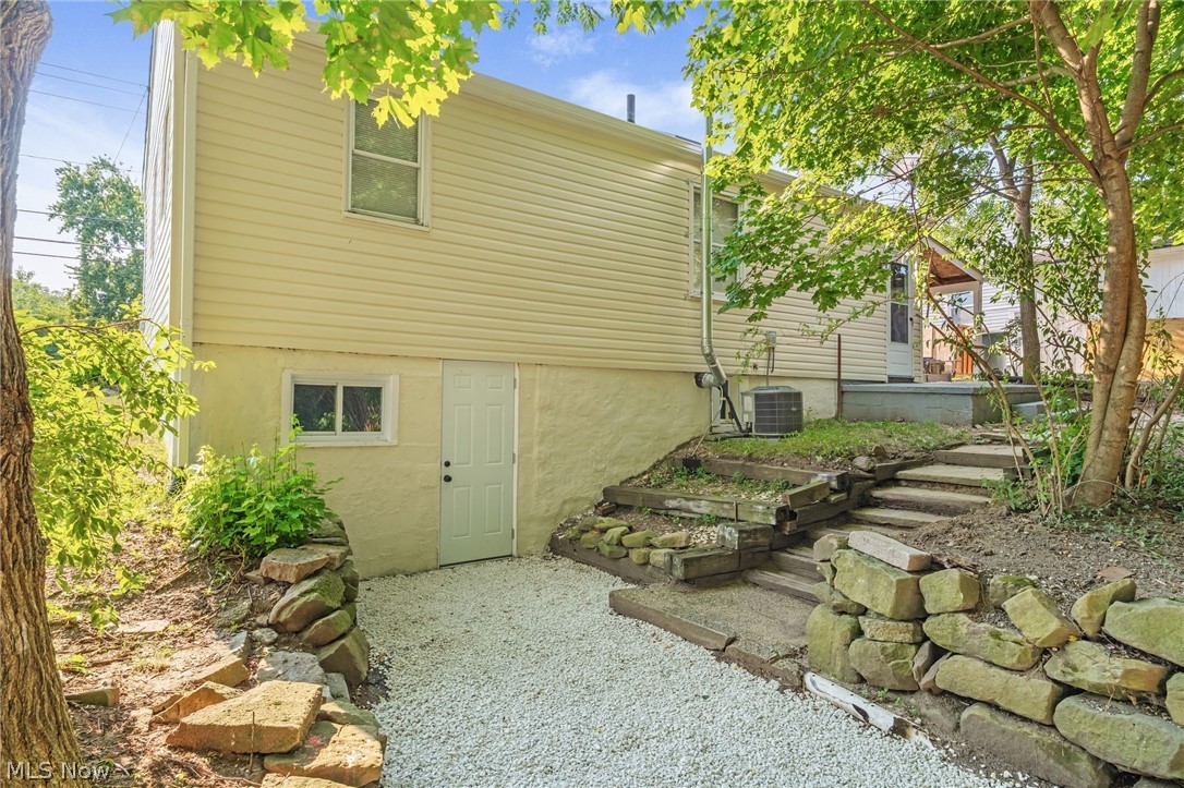 143 Grandview Avenue Wadsworth OH 44281