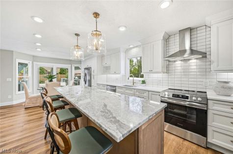 18964 Bears Paw Lane Strongsville OH 44136