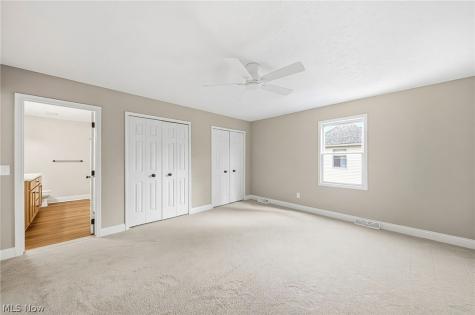 18964 Bears Paw Lane Strongsville OH 44136