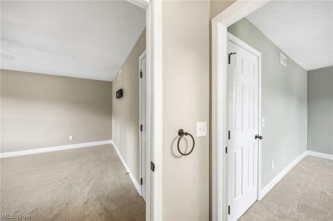 18964 Bears Paw Lane Strongsville OH 44136