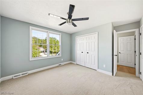 18964 Bears Paw Lane Strongsville OH 44136