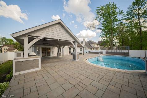 18964 Bears Paw Lane Strongsville OH 44136