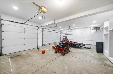 18964 Bears Paw Lane Strongsville OH 44136