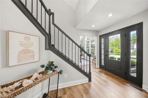 18964 Bears Paw Lane Strongsville OH 44136