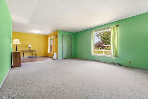 9864 Louisville Street NE Louisville OH 44710