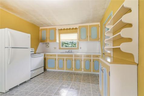 9864 Louisville Street NE Louisville OH 44710