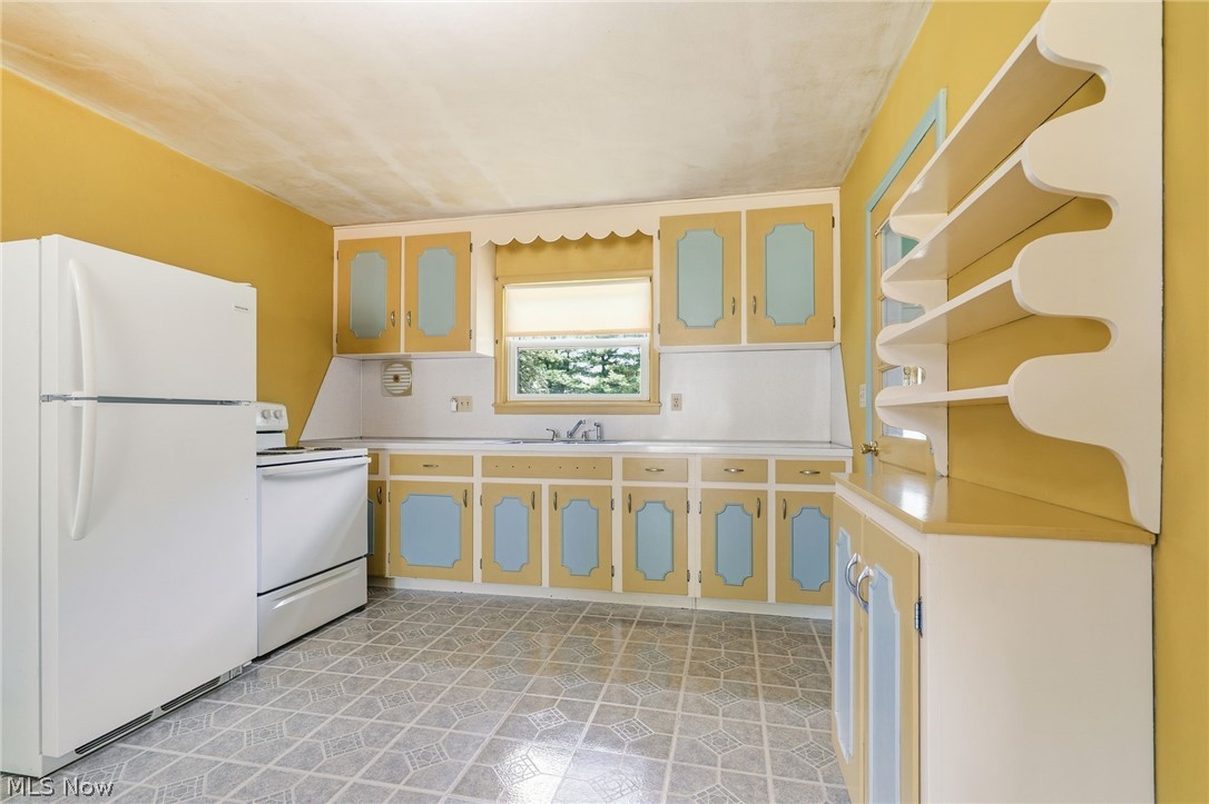 9864 Louisville Street NE Louisville OH 44710
