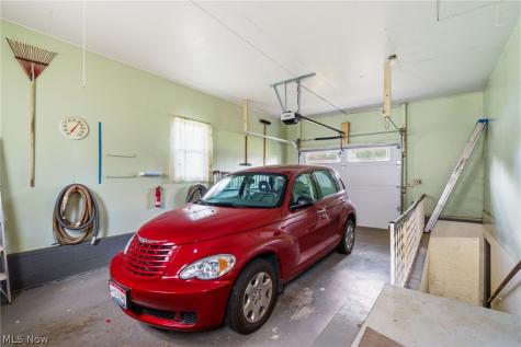 9864 Louisville Street NE Louisville OH 44710