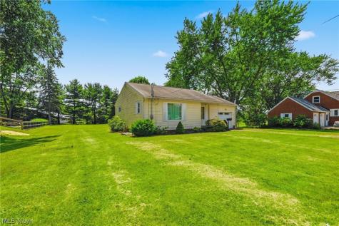 9864 Louisville Street NE Louisville OH 44710