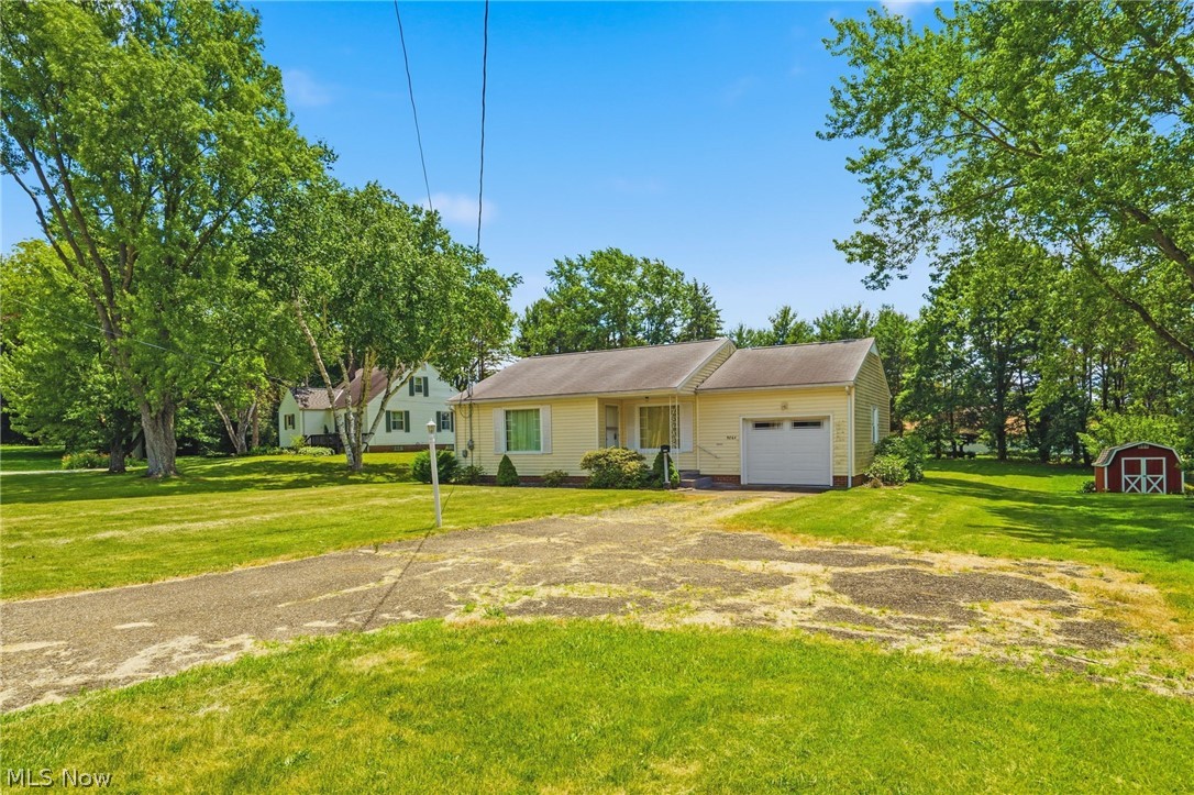 9864 Louisville Street NE Louisville OH 44710