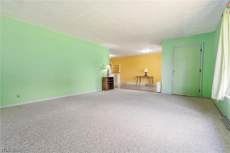9864 Louisville Street NE Louisville OH 44710