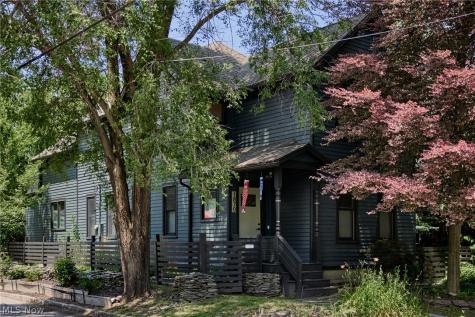 1870 W 44th Street Cleveland OH 44113